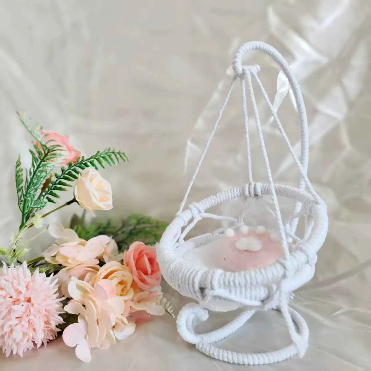 Hanging Basket Chair & Pillow